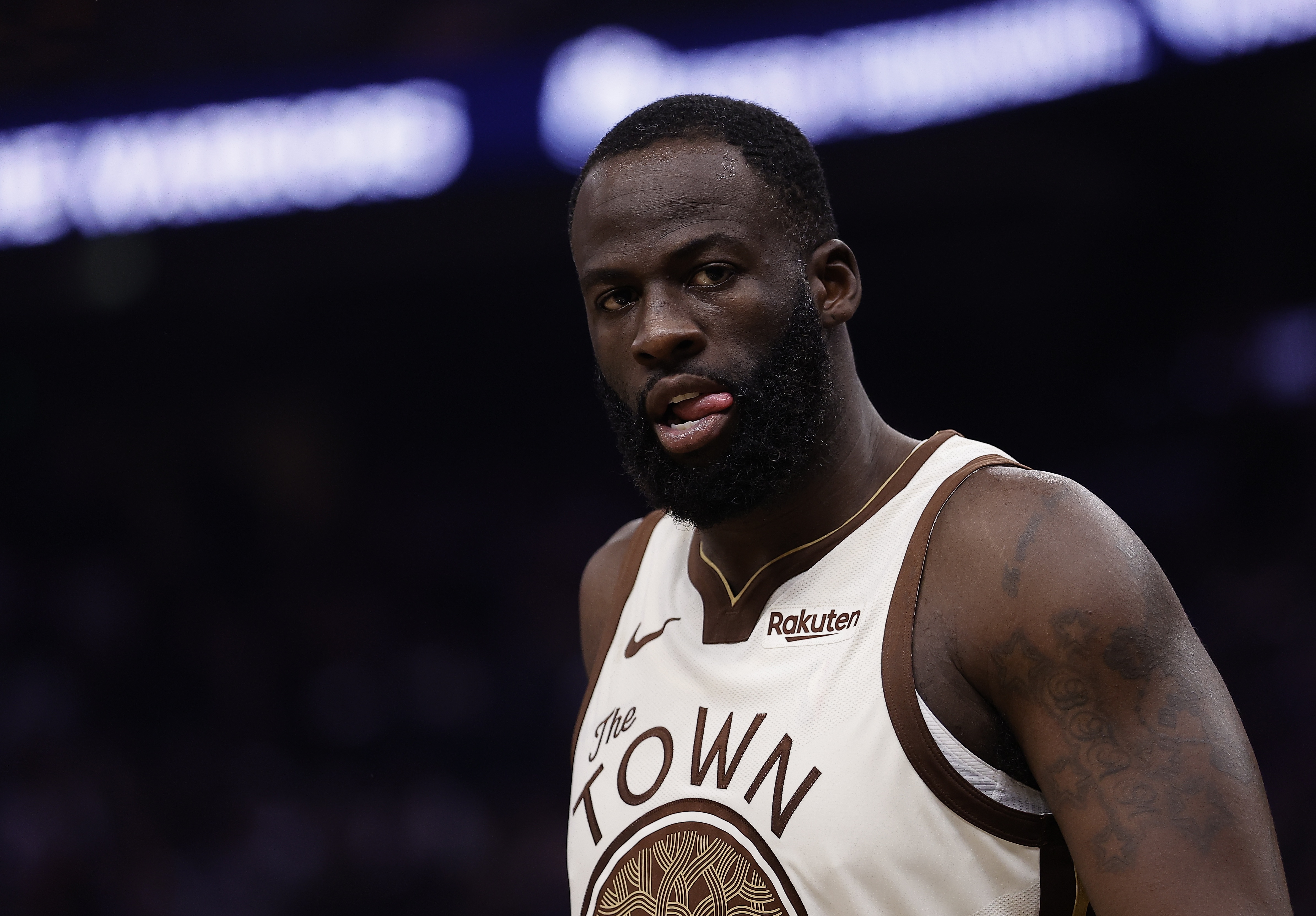 赛事时间表-勇士官方：追梦因下背部伤病管理将缺席今日对阵森林狼的比赛