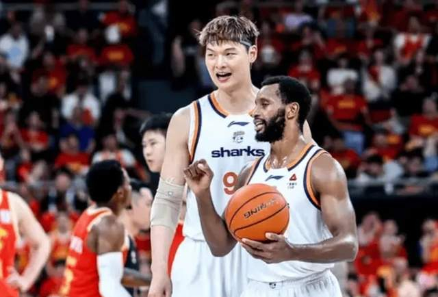 高清直播-G4上海93-101不敌广厦 球员评价：2人优秀，4人及格，4人低迷|古德温|浙江广厦|张镇麟|王哲林|闫鹏飞_新浪体育_新浪新闻